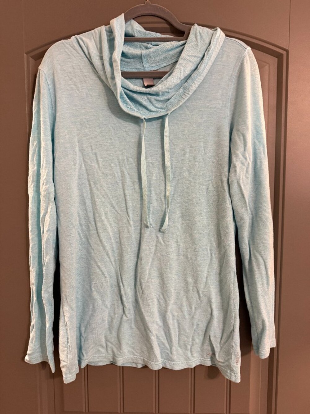 Thin Eddie Bauer Long Sleeve Tee